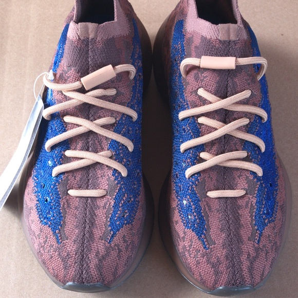 Yeezy 380 - Picture 1 of 2